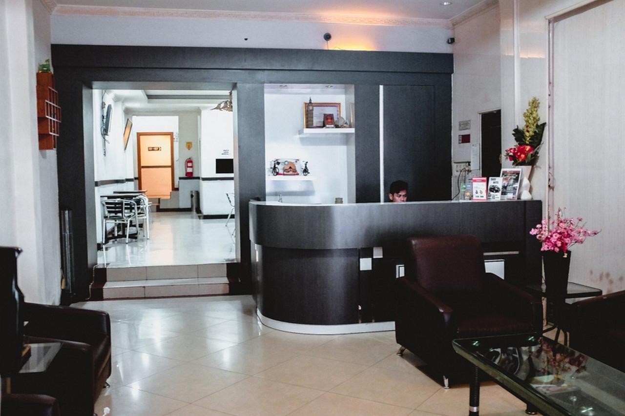 Reddoorz Plus Near Palembang Indah Mall Esterno foto