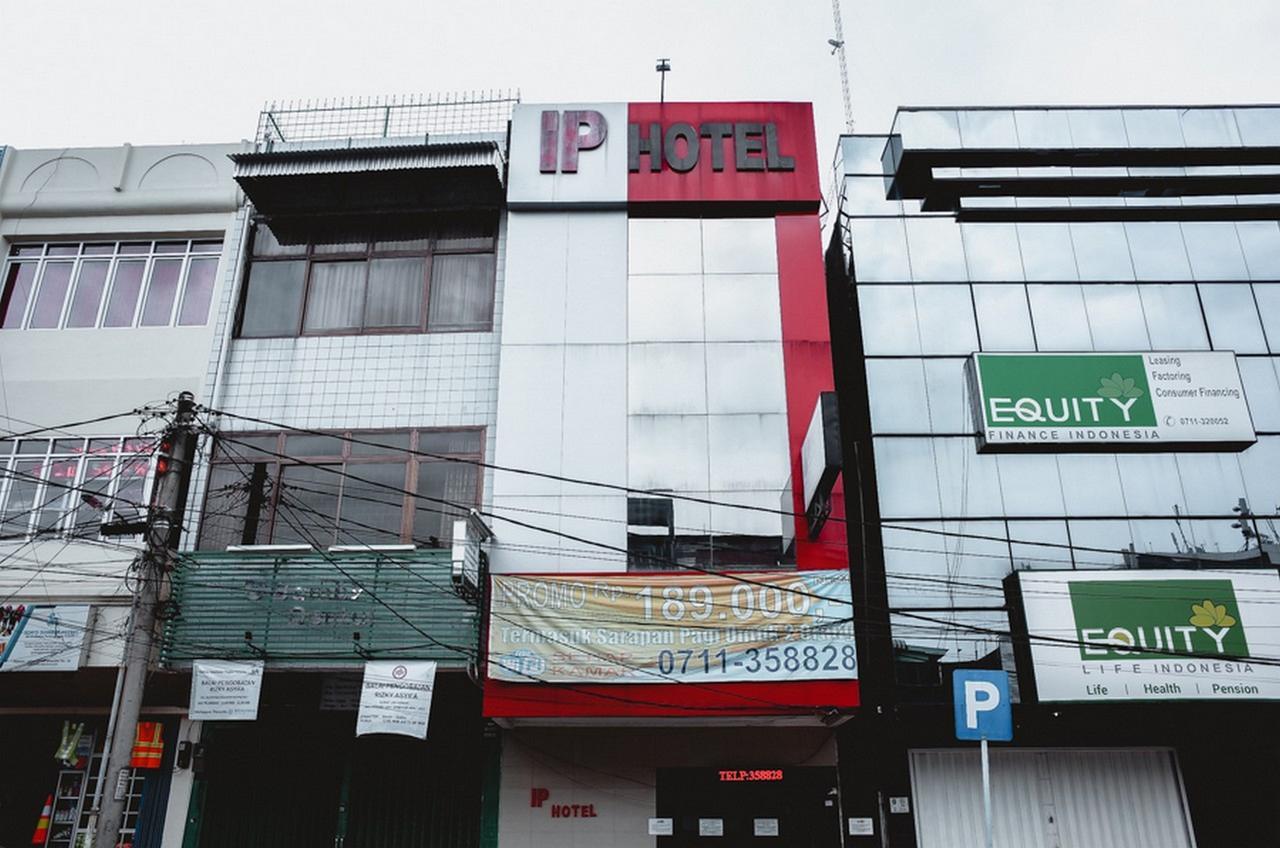 Reddoorz Plus Near Palembang Indah Mall Esterno foto